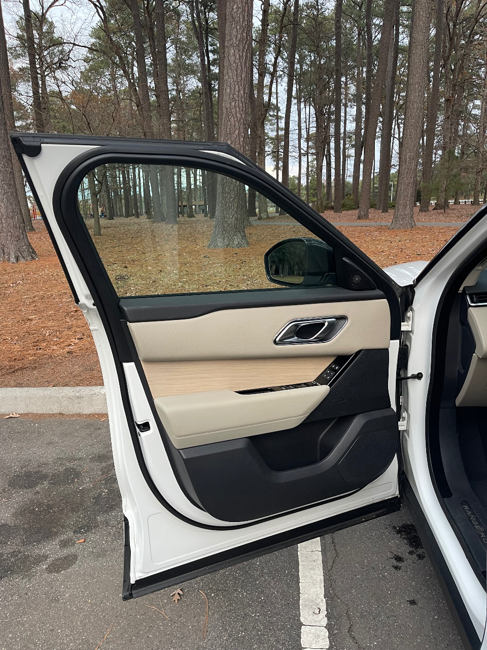 2023 LAND Rover RANGE ROVER VELAR P250 S — фото 10