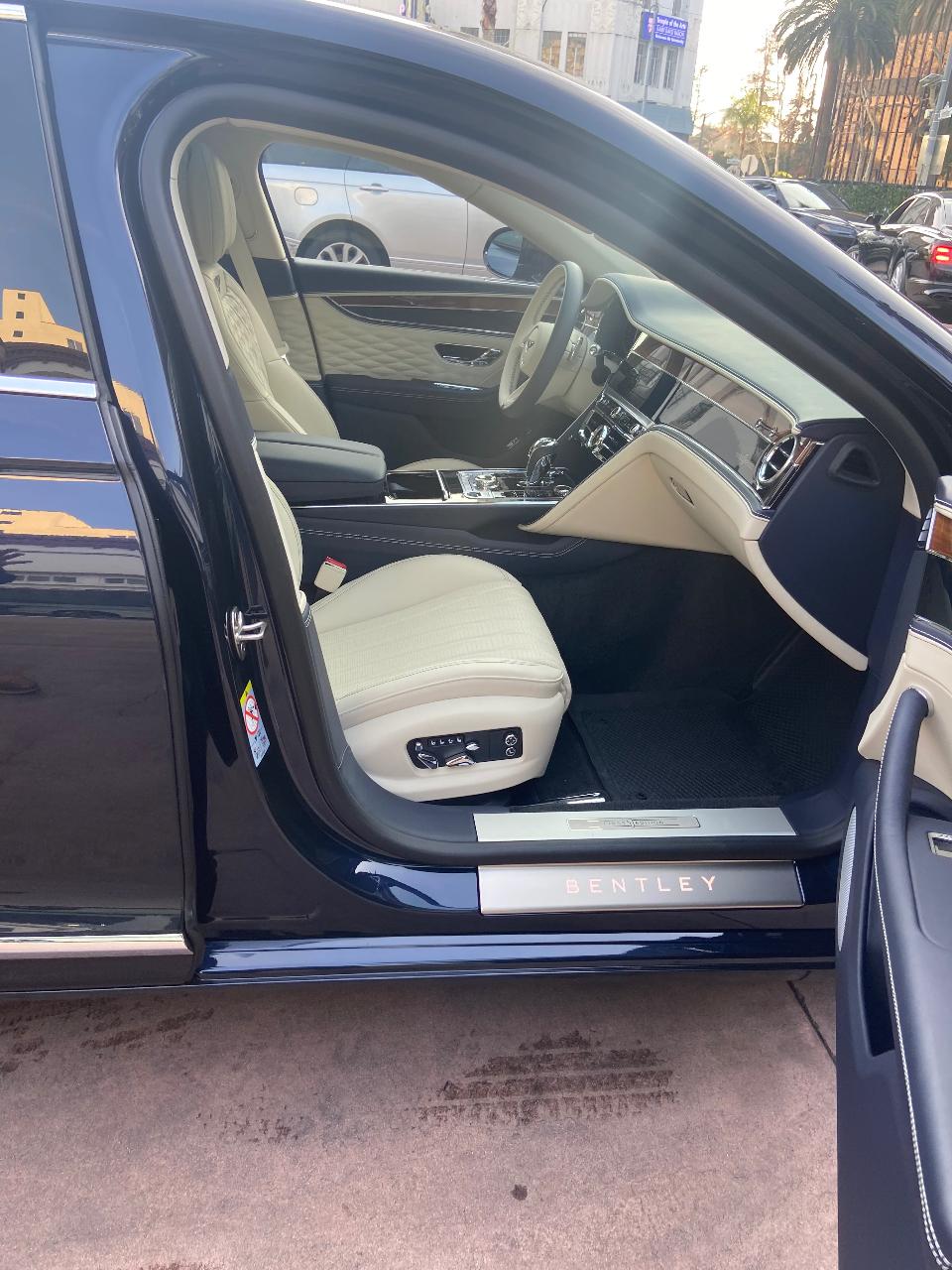 2023 Bentley FLYING SPUR BASE 照片 3
