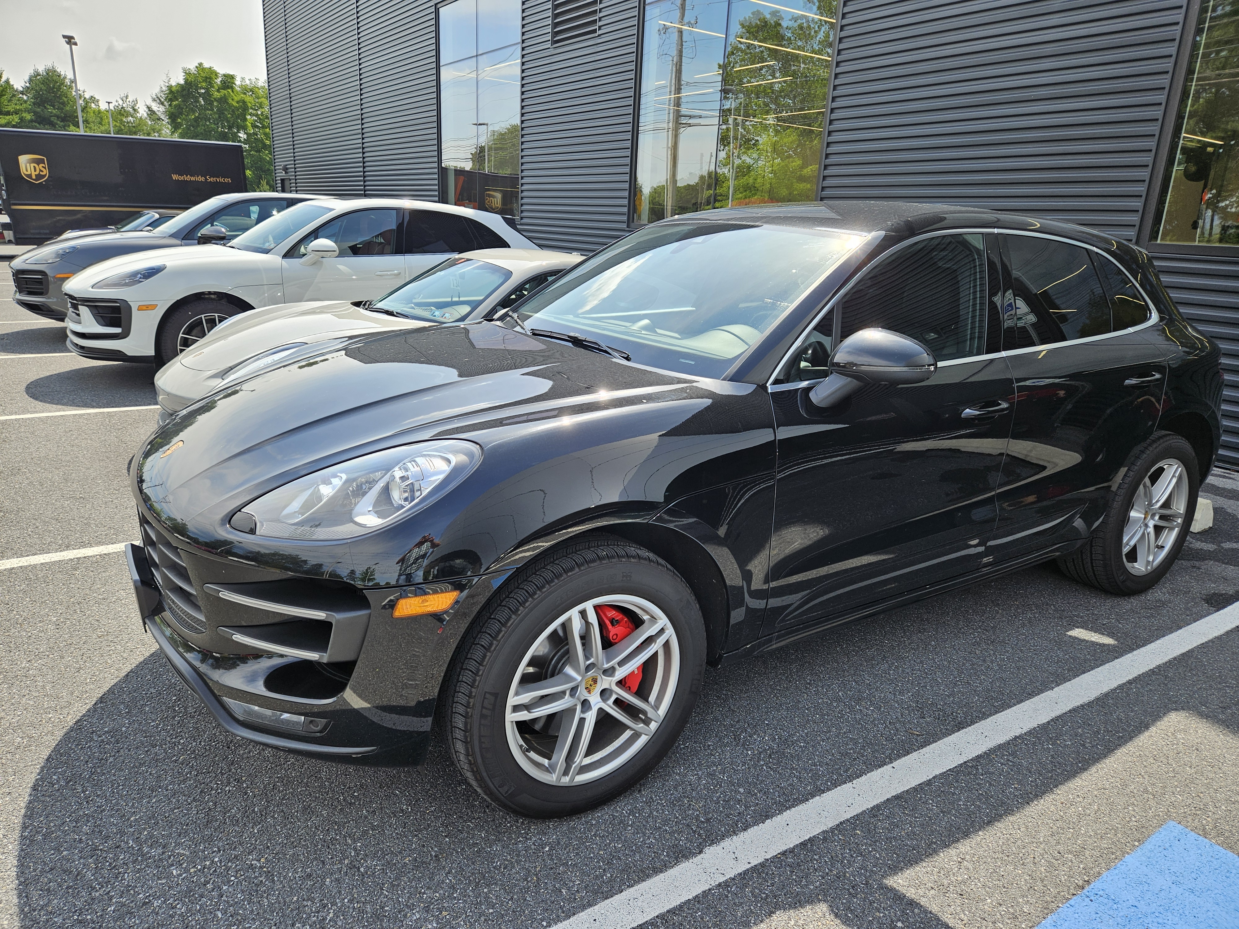 Porsche Macan main image