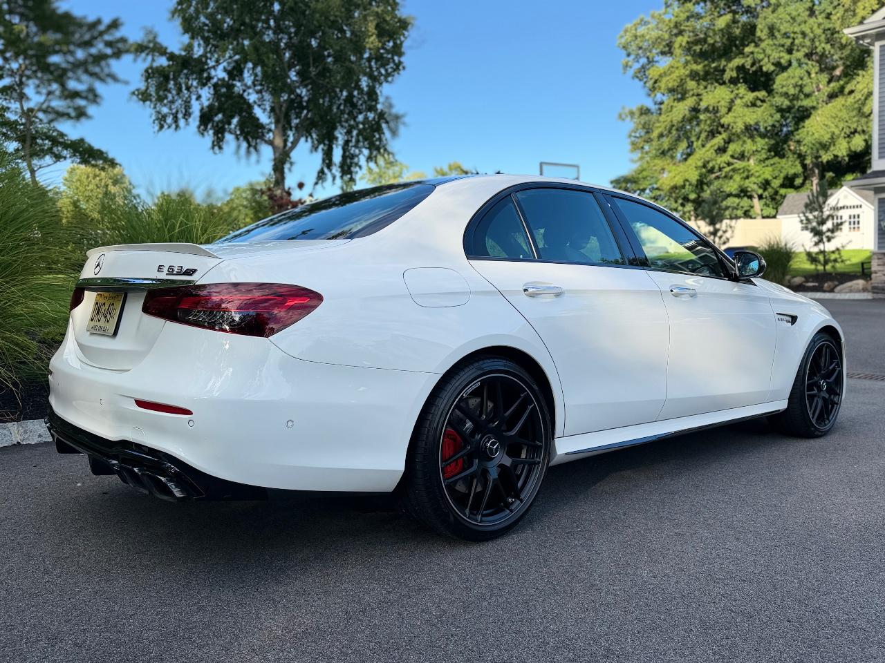 صورة 9 لـ 2021 Mercedes-BENZ AMG E 63 S 4MATIC