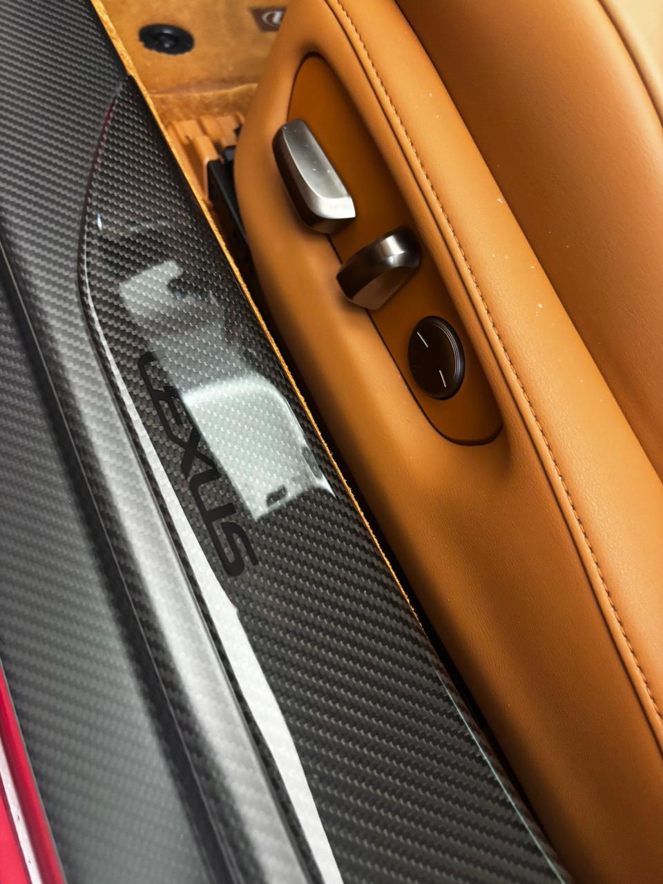 صورة 13 لـ 2021 Lexus LC 500 BASE