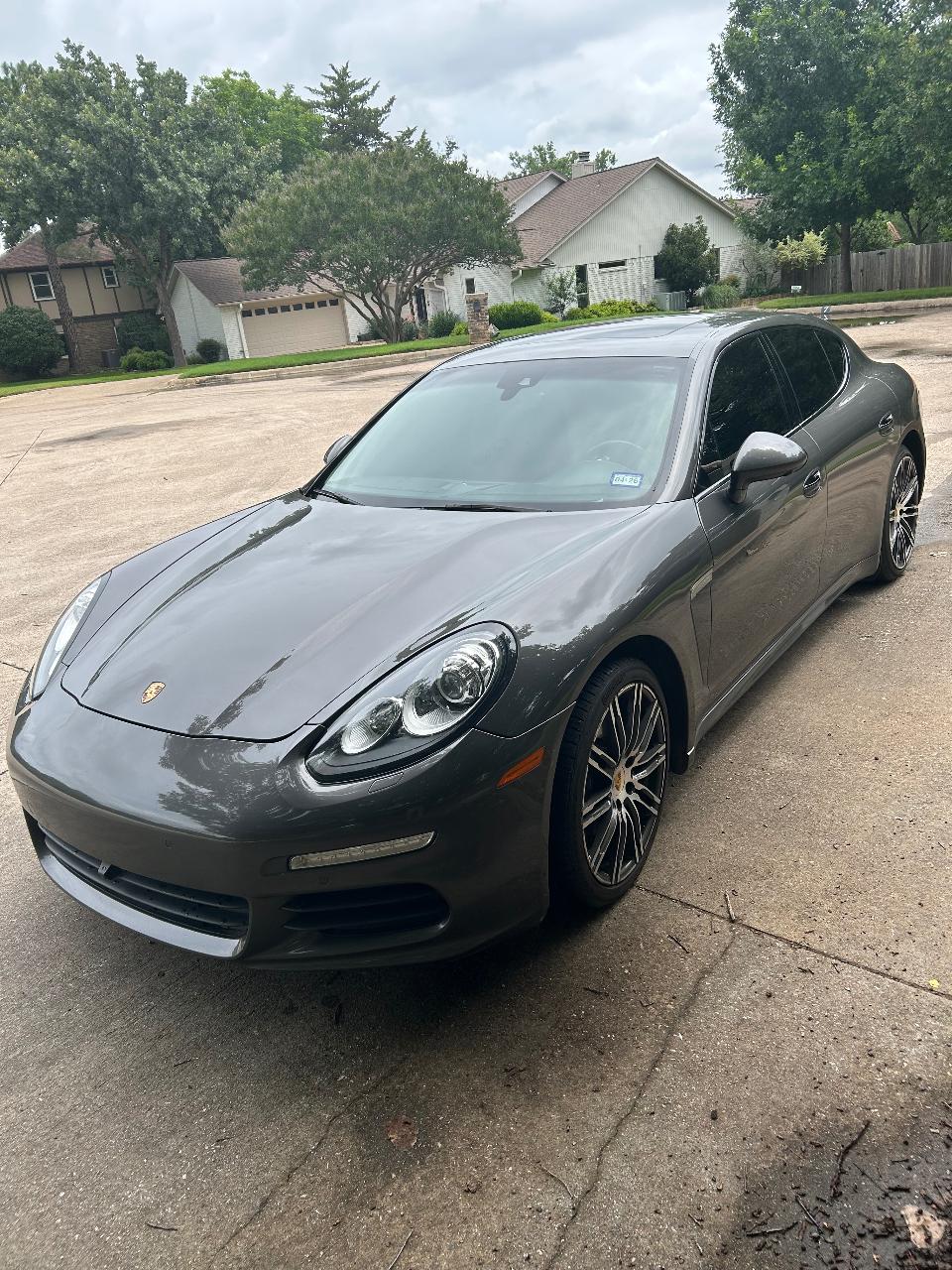 Porsche Panamera main image