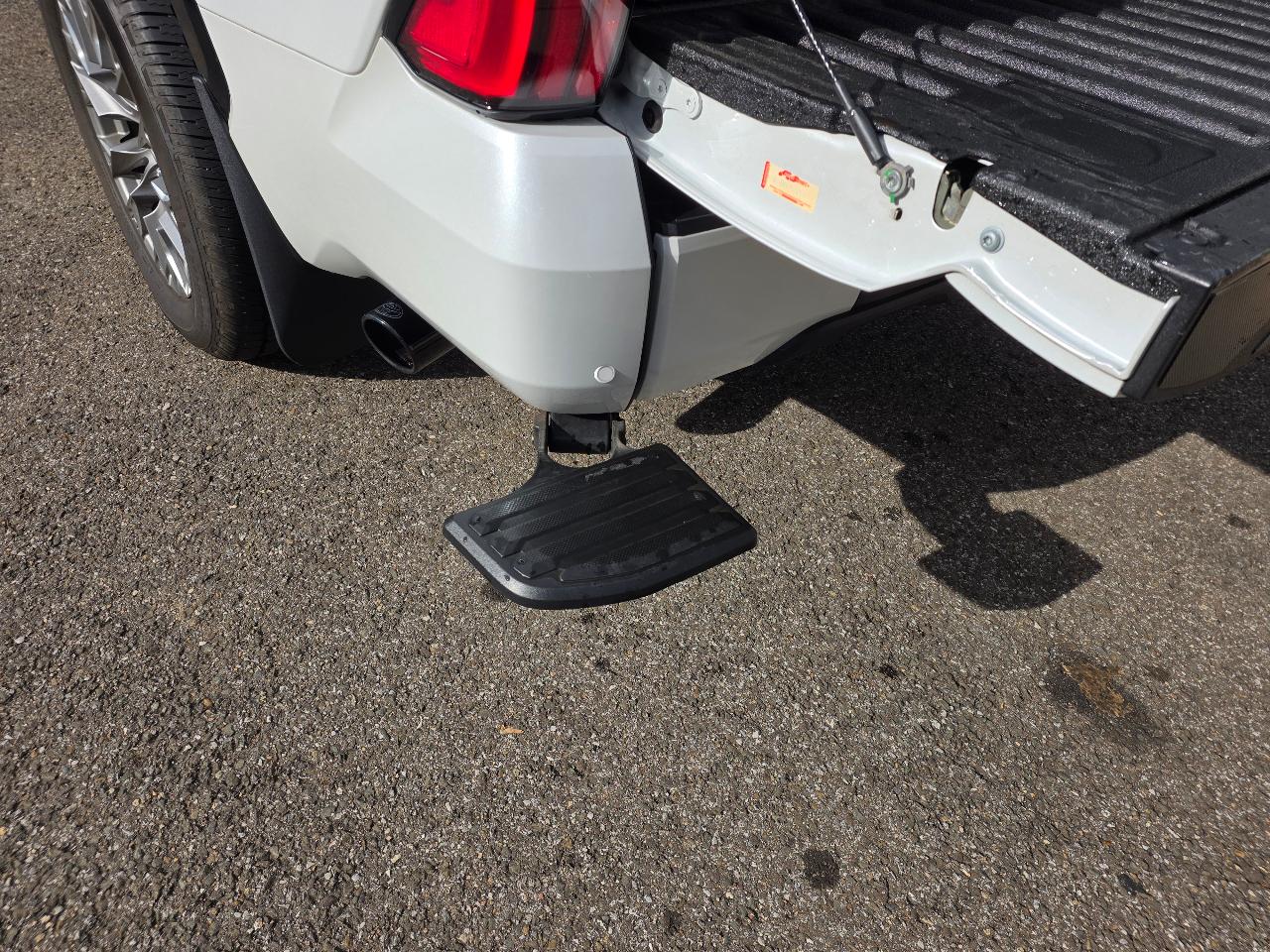 2024 Toyota TUNDRA HYBRID 1794 EDITION photo 7