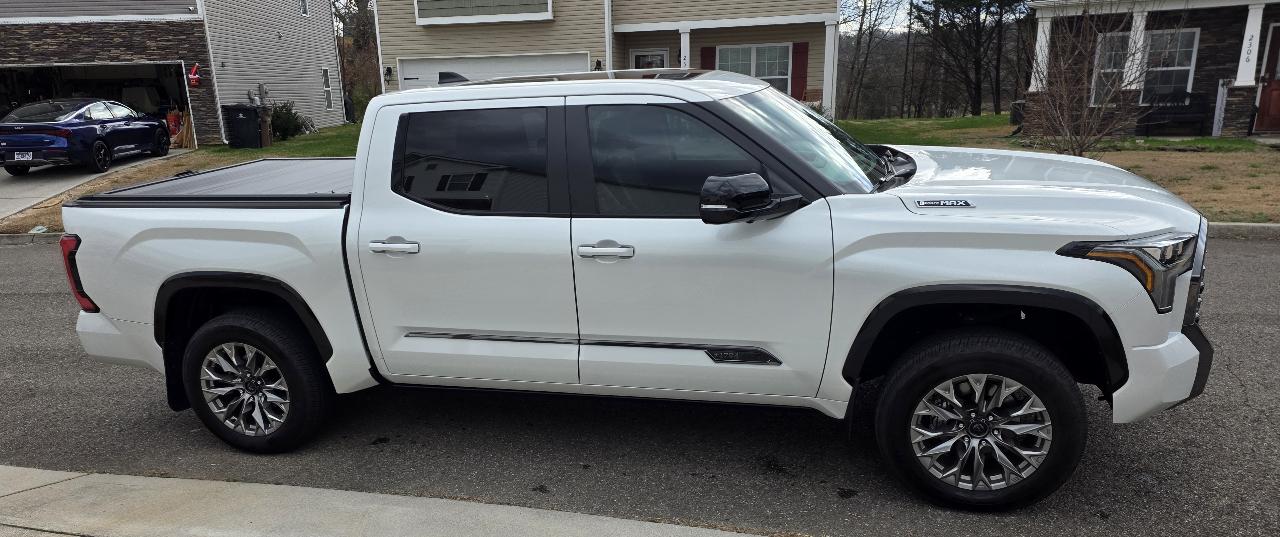 2024 Toyota TUNDRA HYBRID 1794 EDITION photo 2