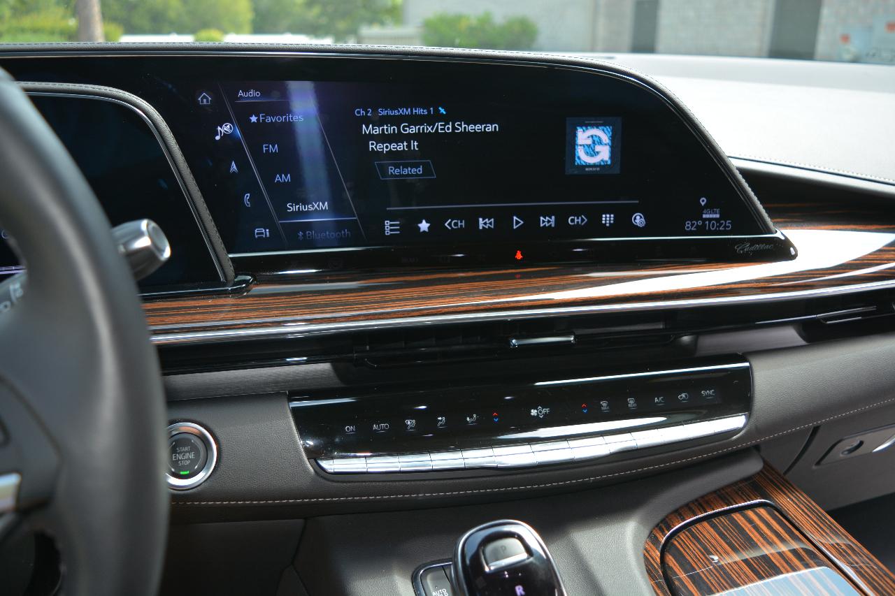 صورة 10 لـ 2024 Cadillac ESCALADE LUXURY