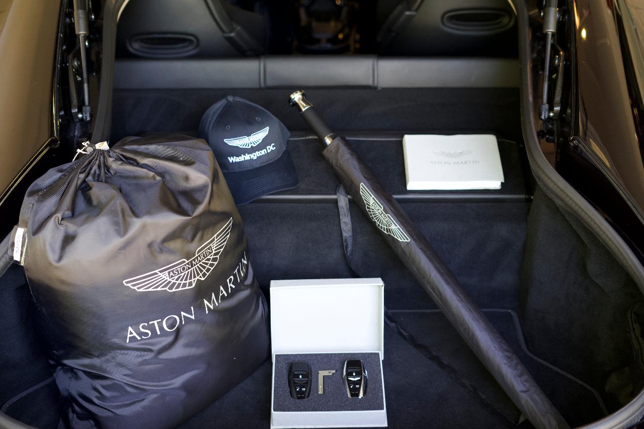 2020 Aston Martin VANTAGE BASE 照片 14