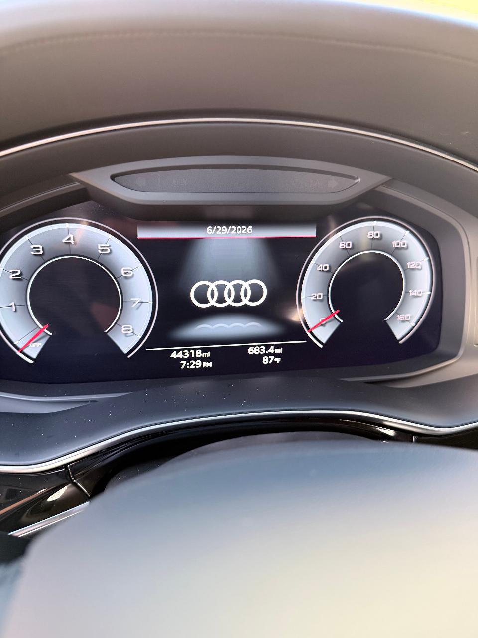 صورة 10 لـ 2023 AUDI Q8 55 PRESTIGE