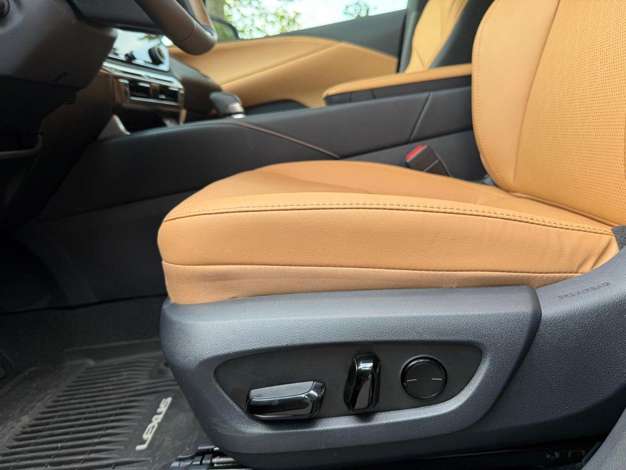 صورة 6 لـ 2025 Lexus RX 350H PREMIUM PLUS
