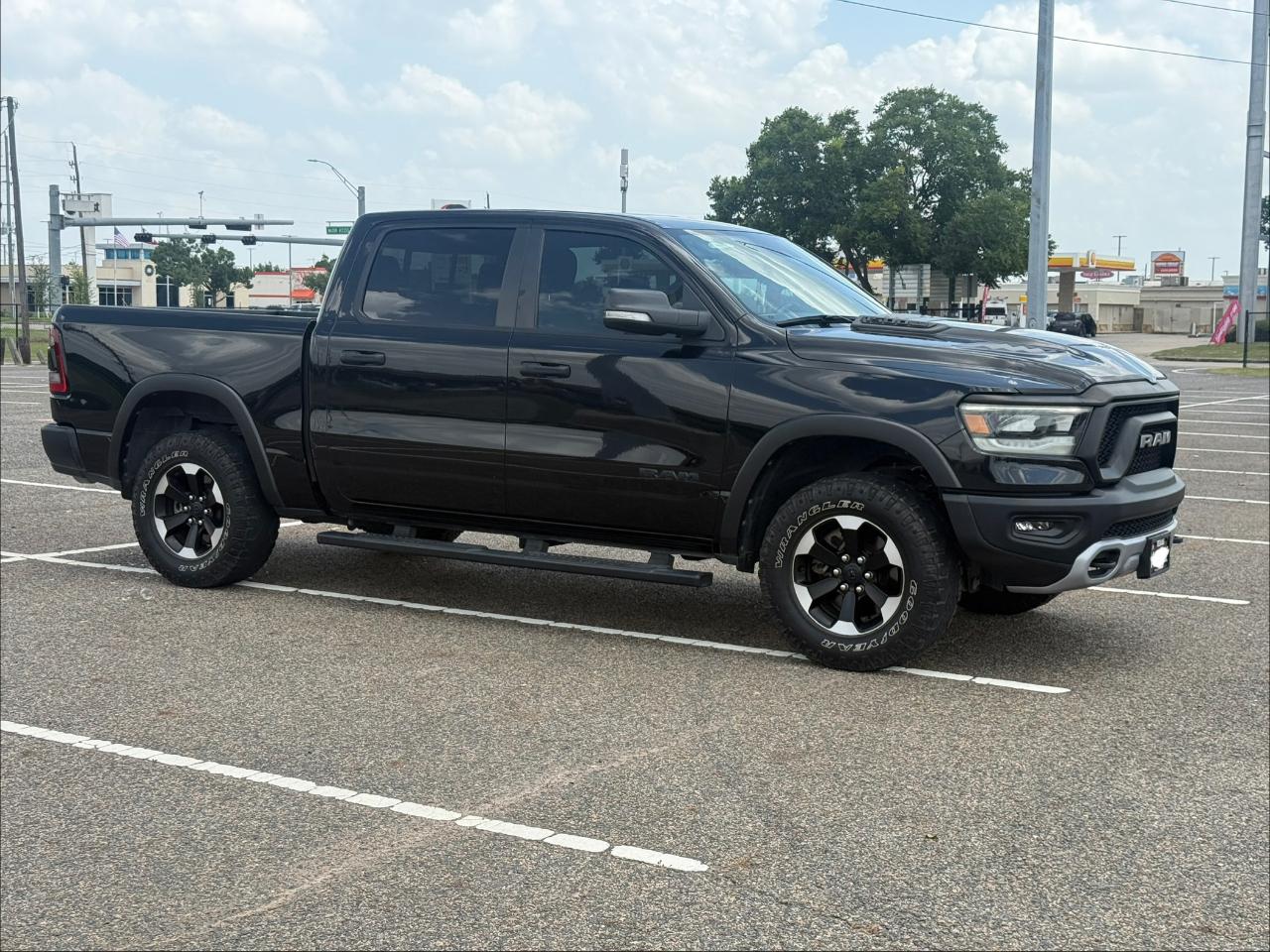 2022 RAM 1500 REBEL — миниатюра 17