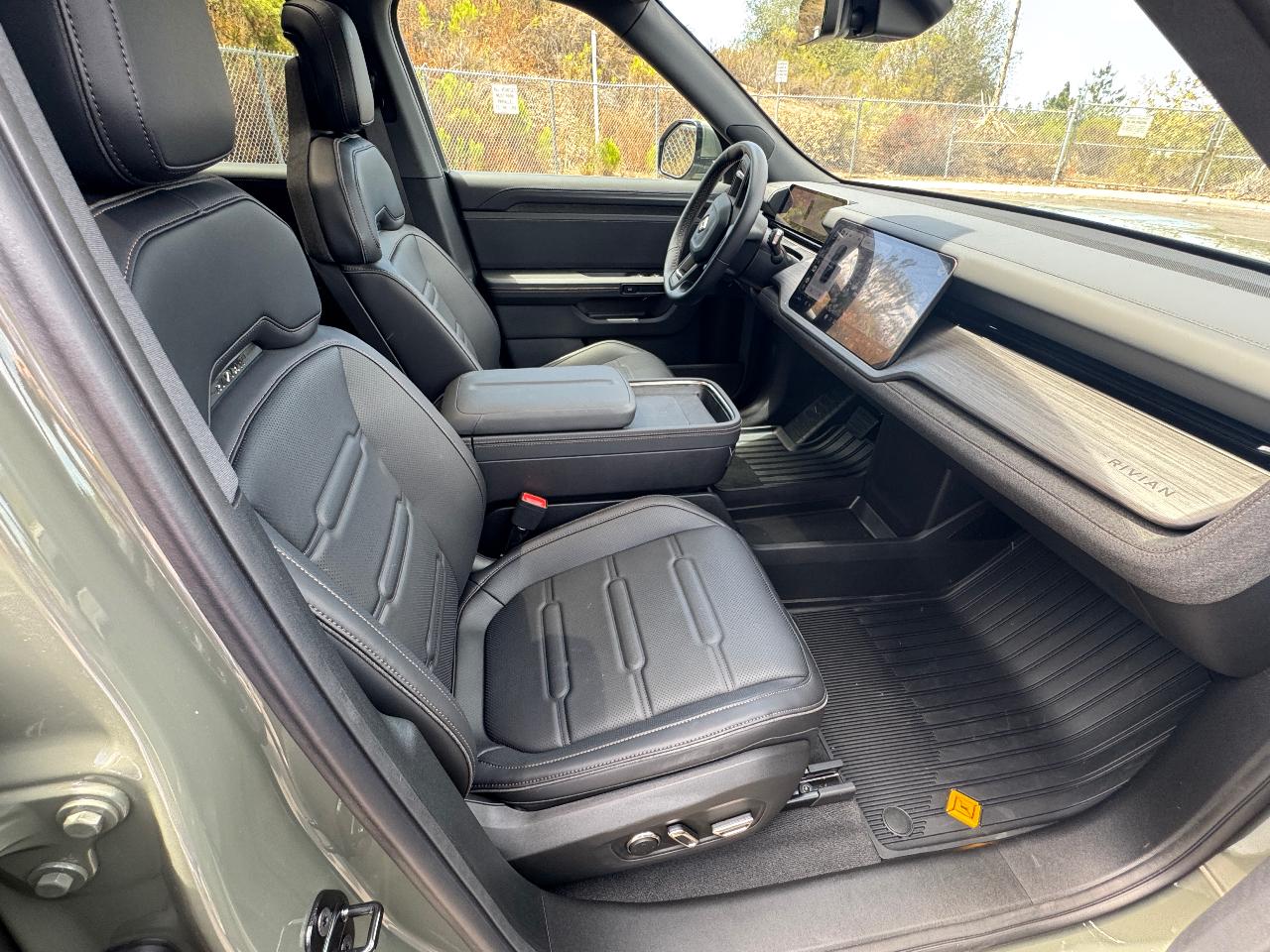 2027 Rivian R2 PERFORMANCE — миниатюра 17