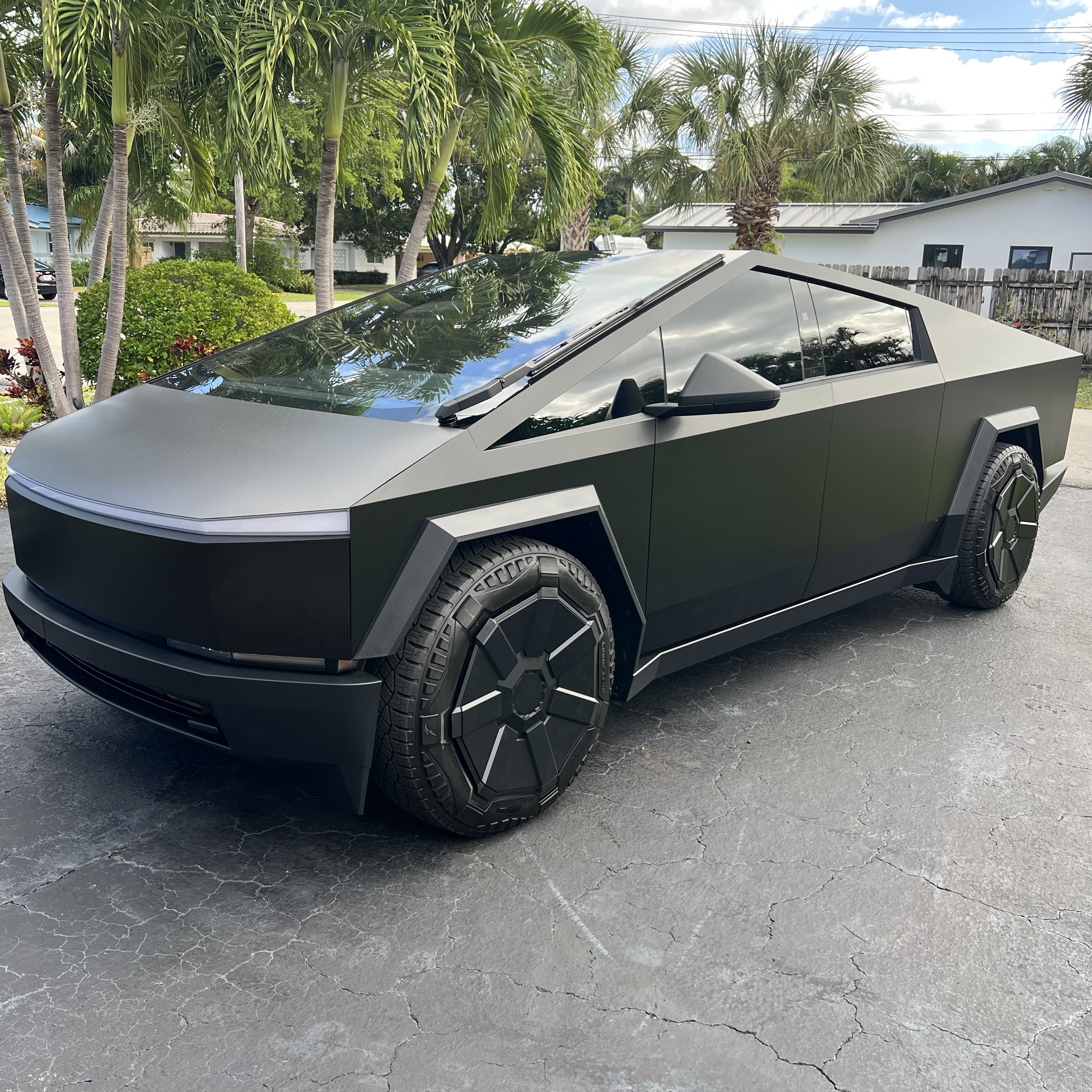 2024 Tesla CYBERTRUCK CYBERBEAST — фото 1