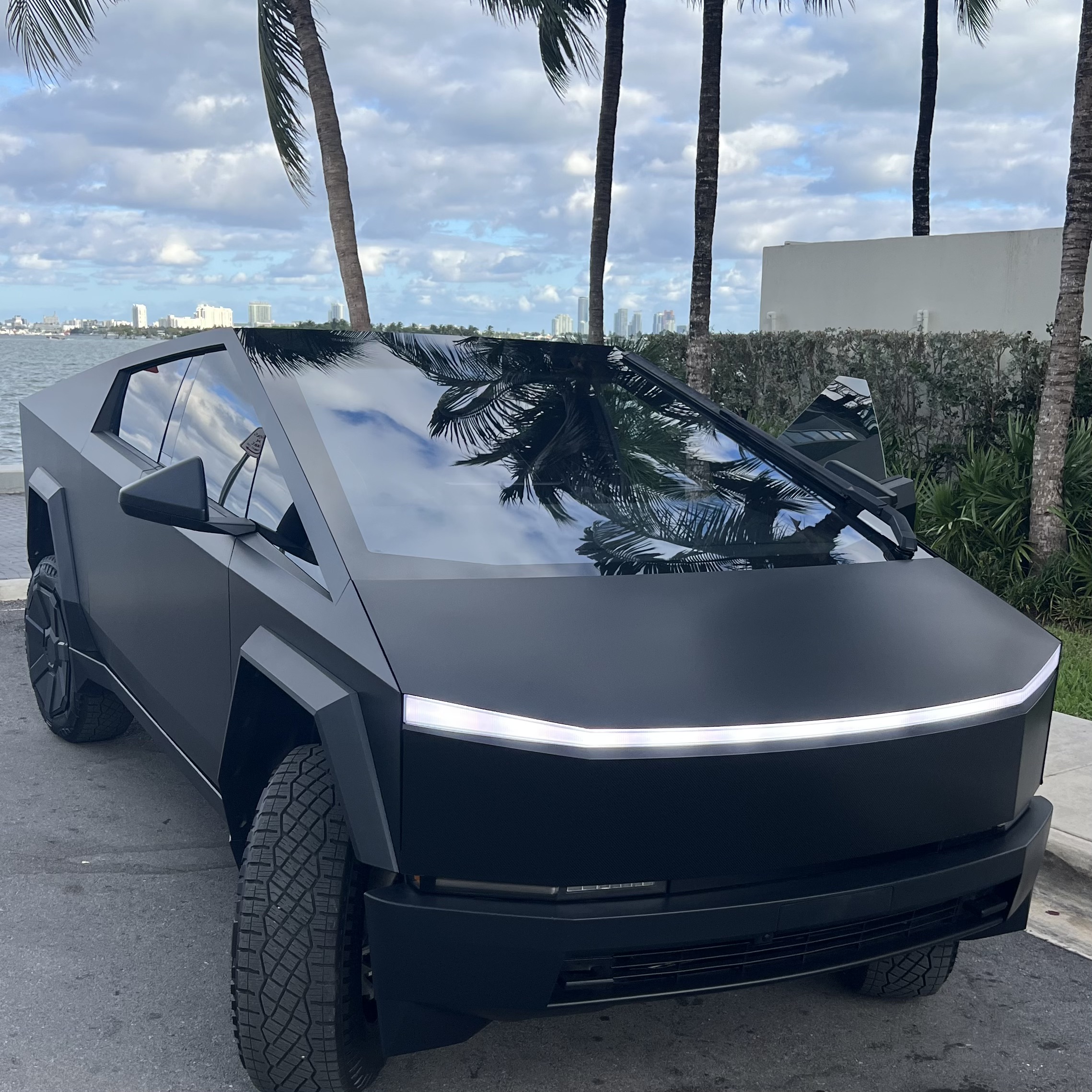 2024 Tesla CYBERTRUCK CYBERBEAST — фото 3