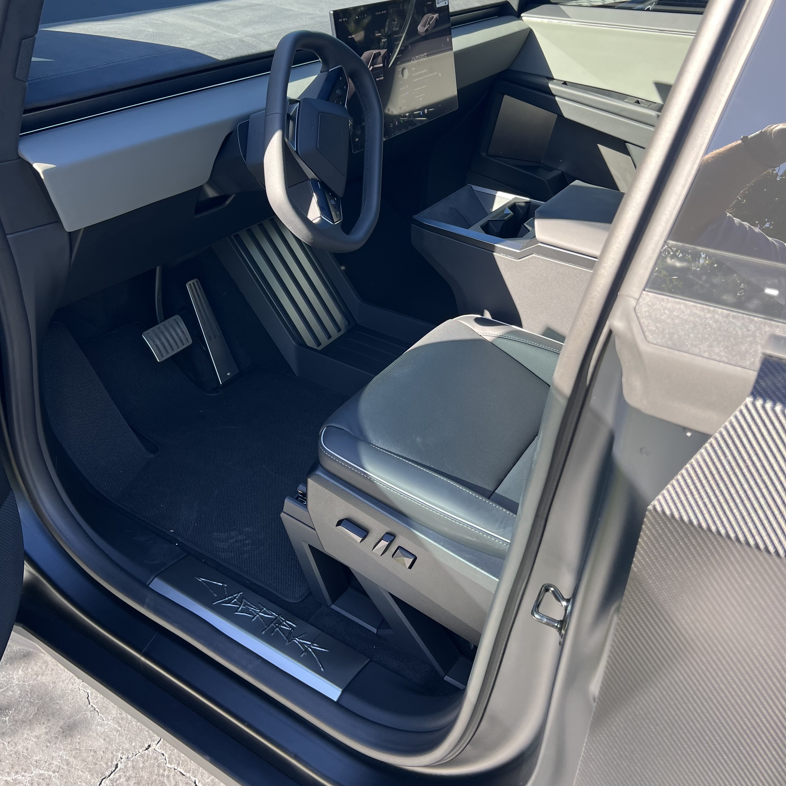 2024 Tesla CYBERTRUCK CYBERBEAST 缩略图 16