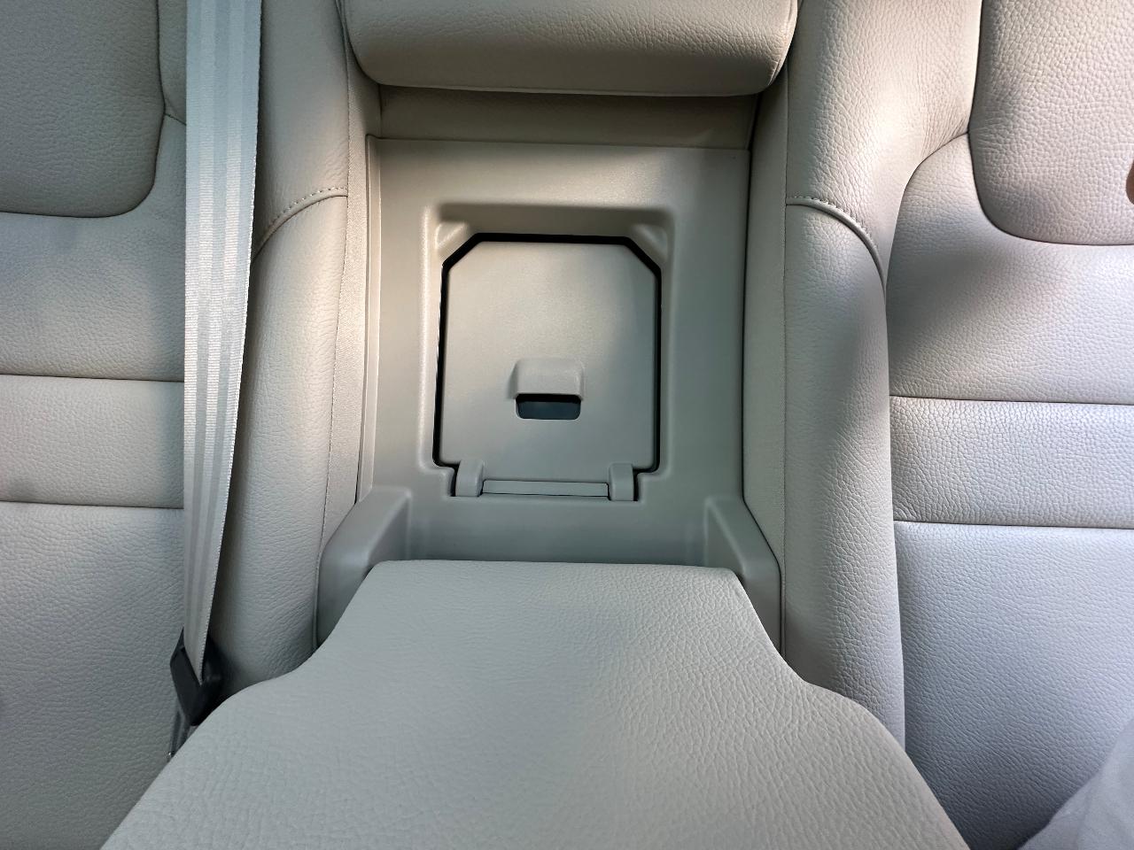 صورة مصغرة 17 لـ 2021 Volvo V60 CROSS COUNTRY T5