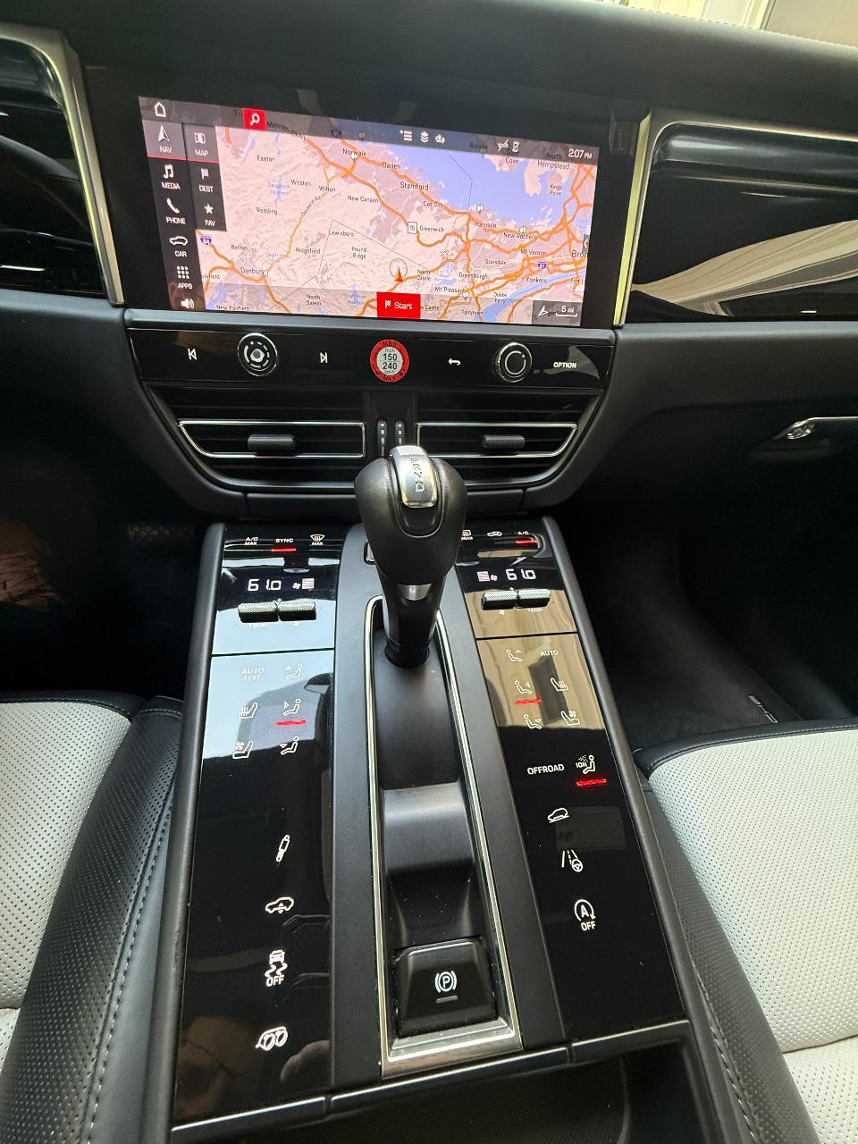 صورة مصغرة 25 لـ 2024 Porsche MACAN MACAN GTS