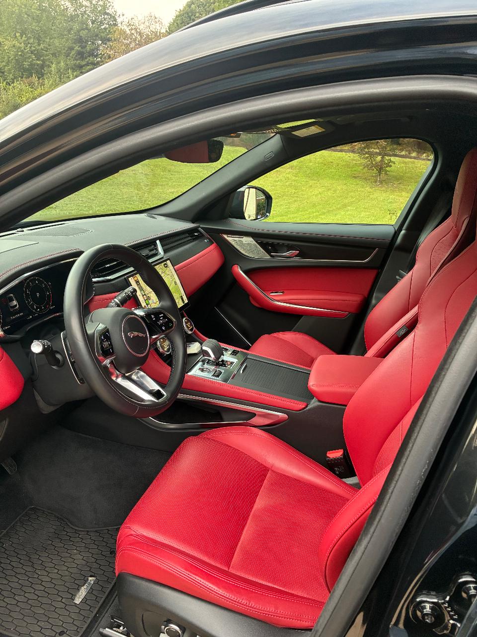 صورة مصغرة 11 لـ 2024 Jaguar F-PACE P400 R-DYNAMIC S