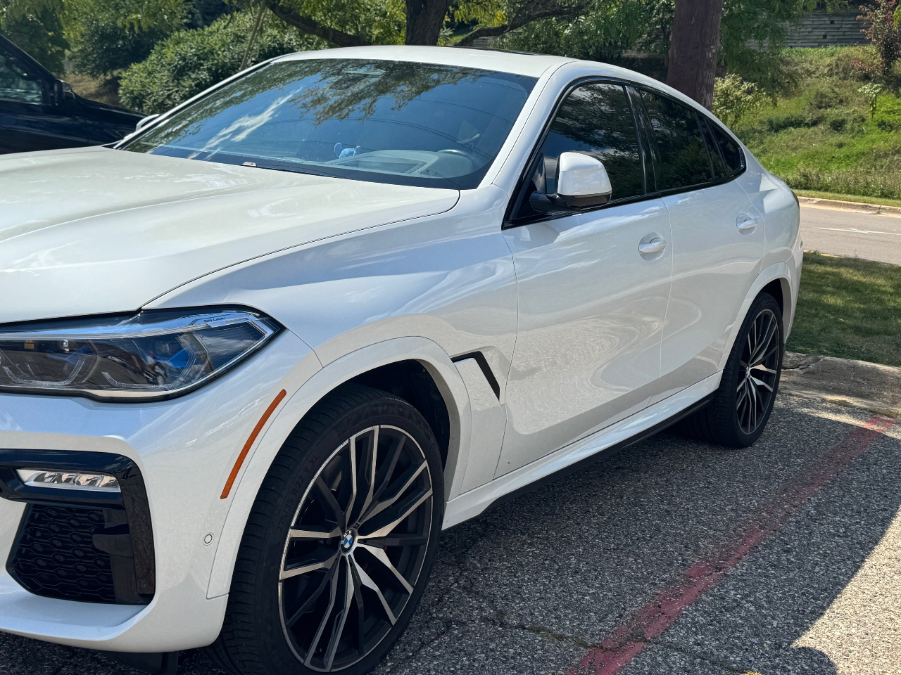 2021 BMW X6 M50I 照片 2