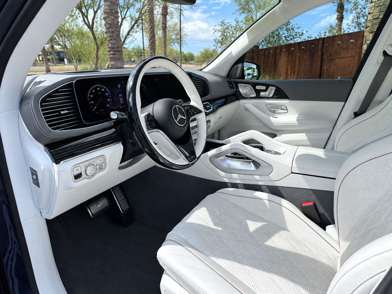 صورة 4 لـ 2024 Mercedes-BENZ GLS MAYBACH