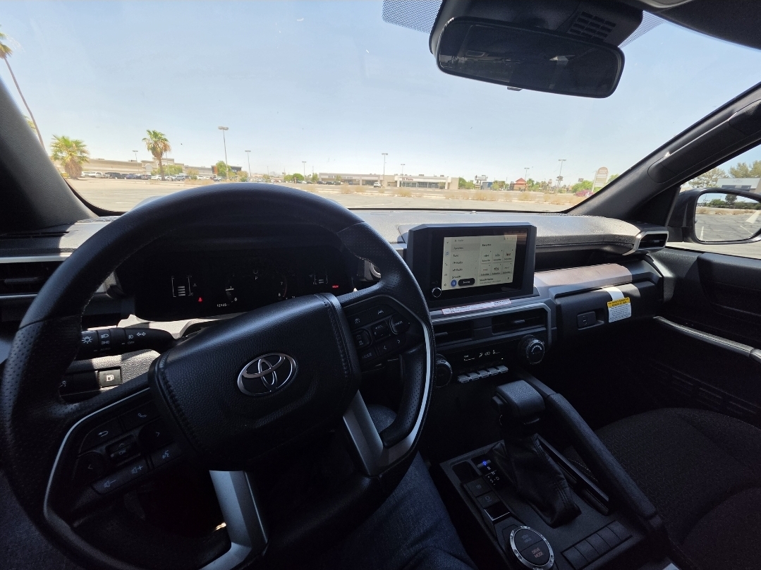 صورة 9 لـ 2025 Toyota 4RUNNER SR5