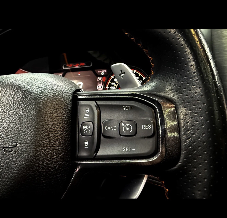 صورة 10 لـ 2022 RAM 1500 TRX