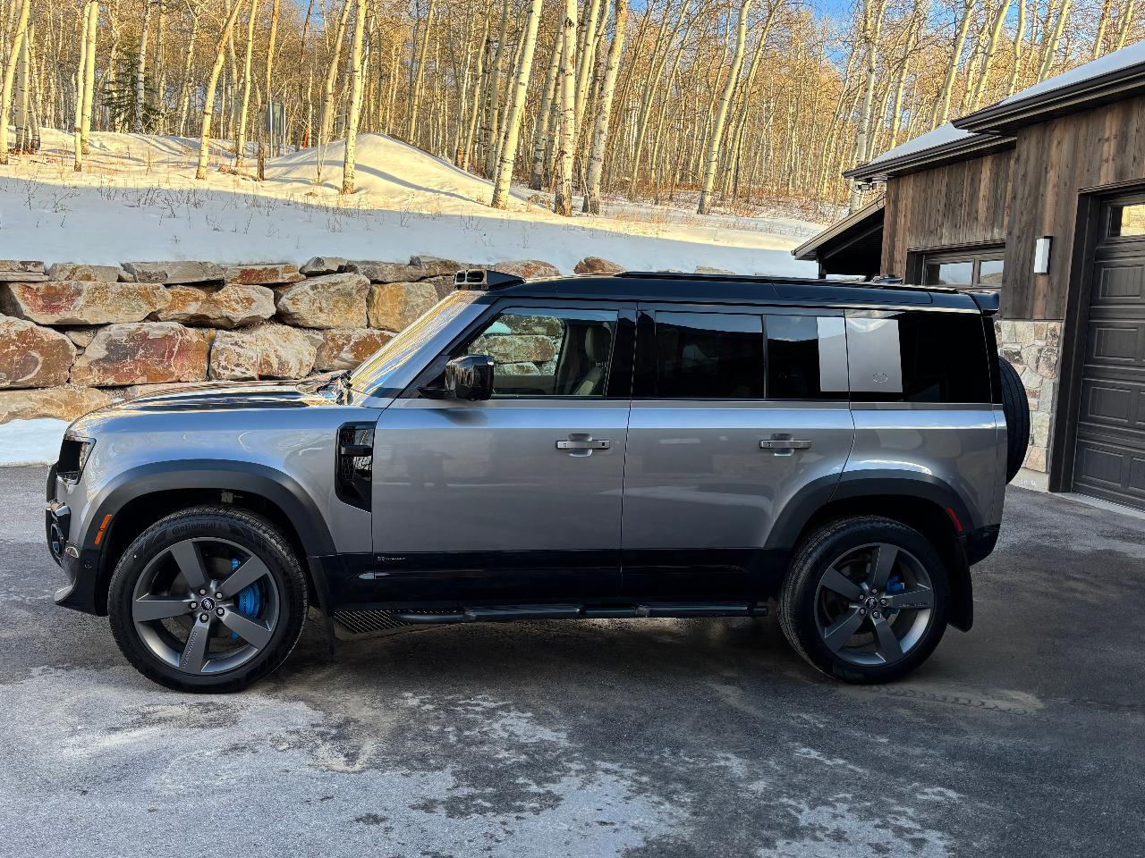 2021 LAND Rover DEFENDER X-DYNAMIC SE — фото 2