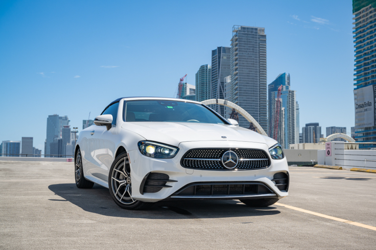 MERCEDES-BENZ E-CLASS - 1