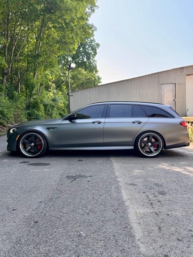 صورة 3 لـ 2021 Mercedes-BENZ AMG E 63 S 4MATIC