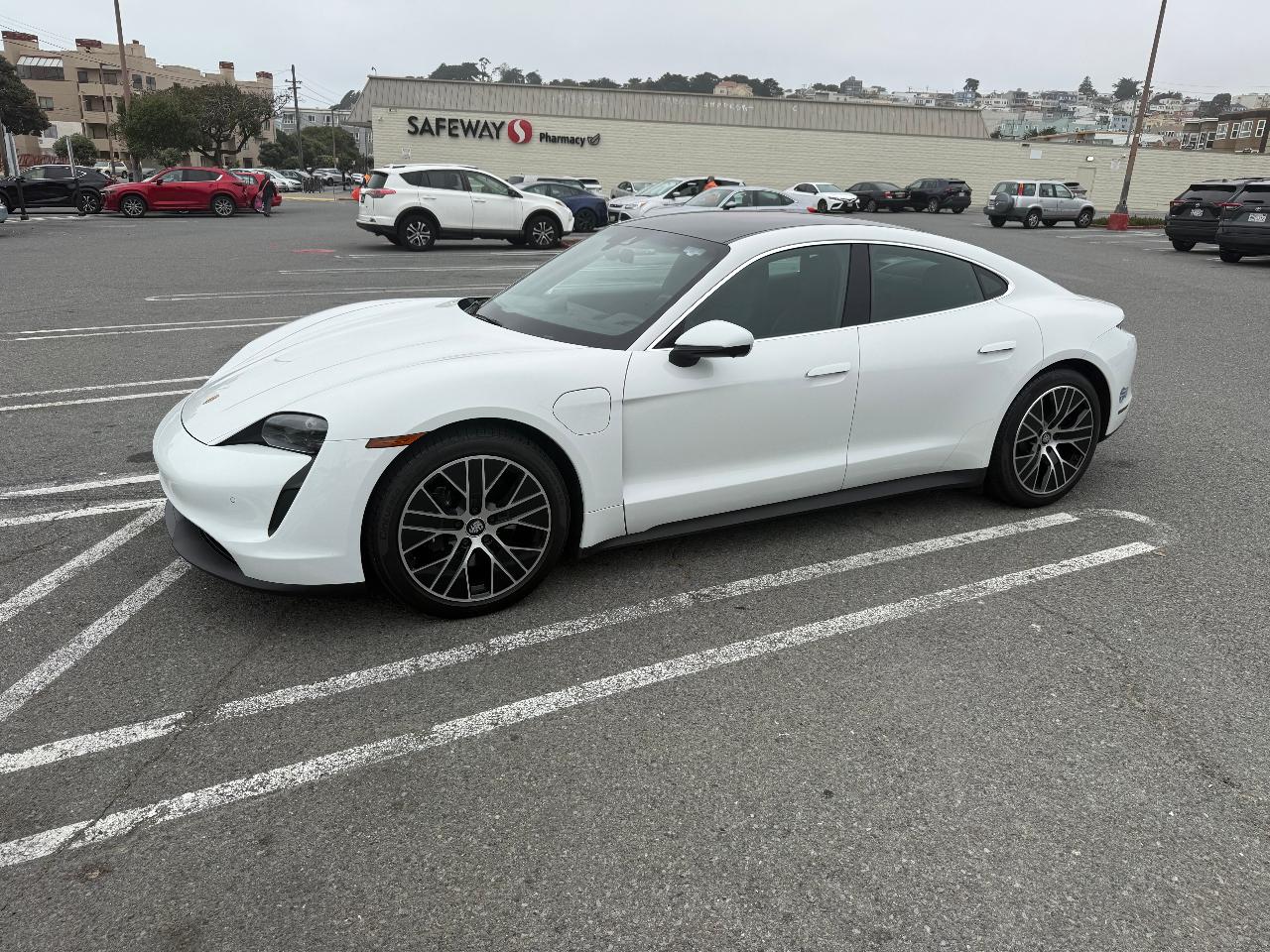 صورة مصغرة 11 لـ 2021 Porsche TAYCAN TAYCAN 4S