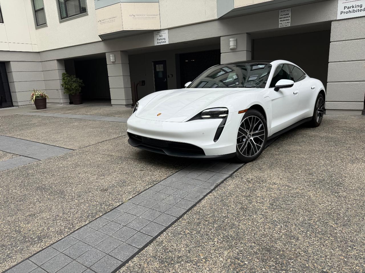 صورة مصغرة 5 لـ 2021 Porsche TAYCAN TAYCAN 4S