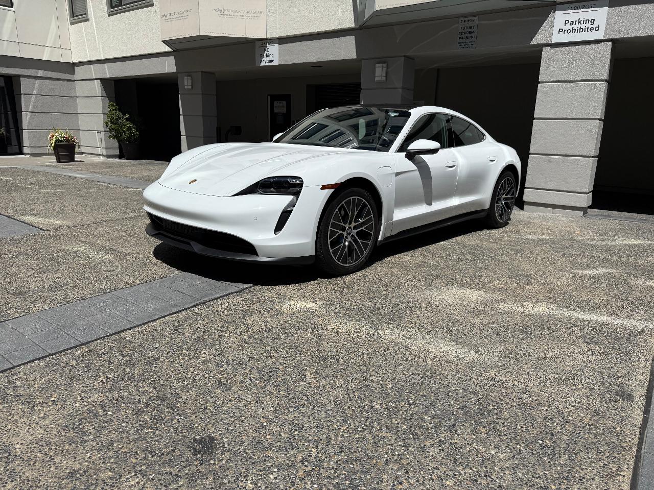 صورة مصغرة 24 لـ 2021 Porsche TAYCAN TAYCAN 4S