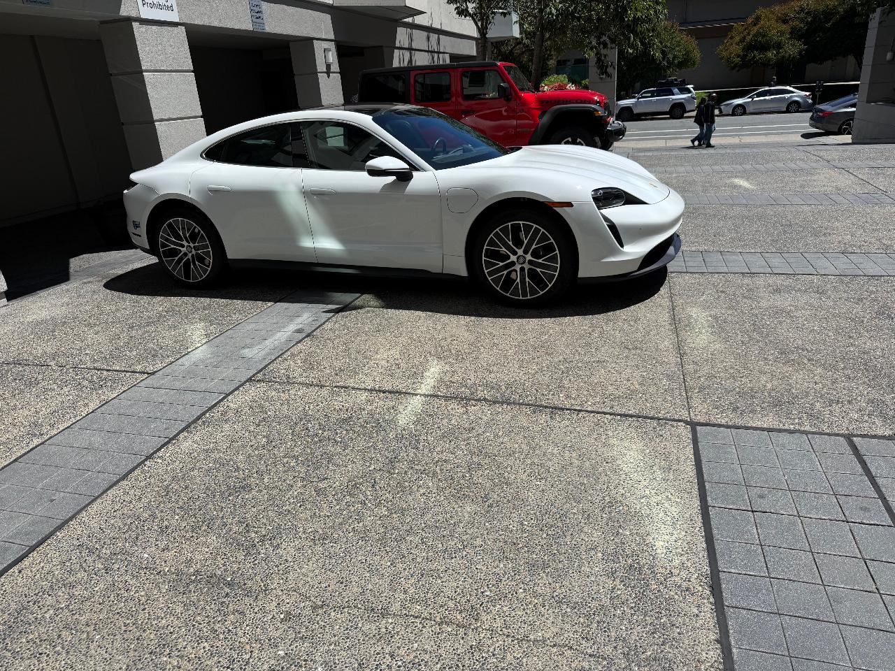 صورة مصغرة 21 لـ 2021 Porsche TAYCAN TAYCAN 4S