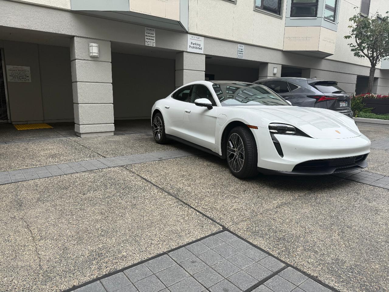 صورة مصغرة 4 لـ 2021 Porsche TAYCAN TAYCAN 4S