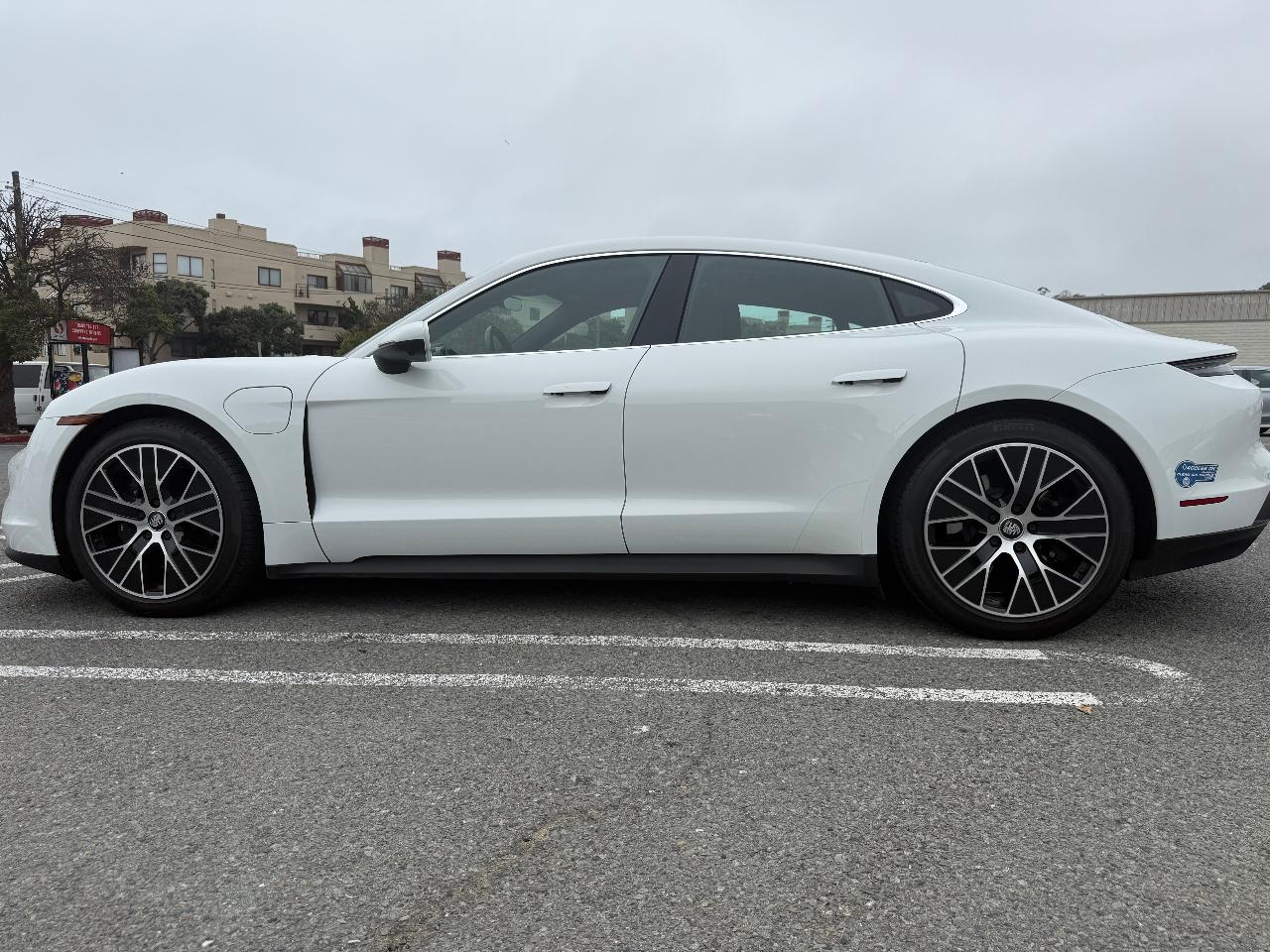صورة مصغرة 16 لـ 2021 Porsche TAYCAN TAYCAN 4S