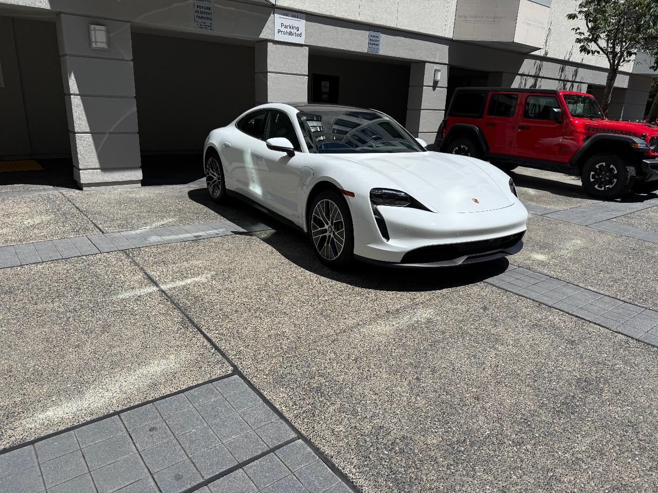 صورة مصغرة 2 لـ 2021 Porsche TAYCAN TAYCAN 4S