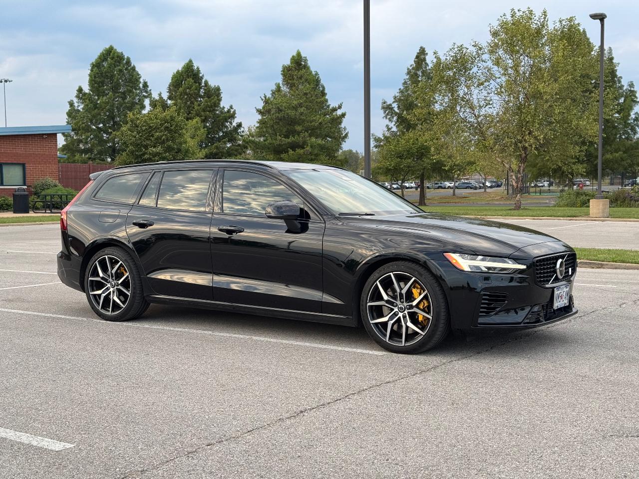 صورة 2 لـ 2024 Volvo V60 RECHARGE PLUG-IN HYBRID T8 POLESTAR ENGINEERED