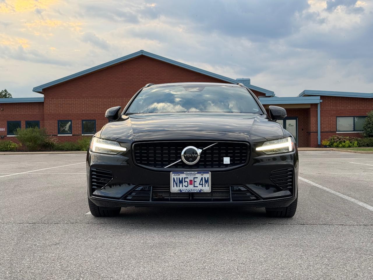 صورة 3 لـ 2024 Volvo V60 RECHARGE PLUG-IN HYBRID T8 POLESTAR ENGINEERED