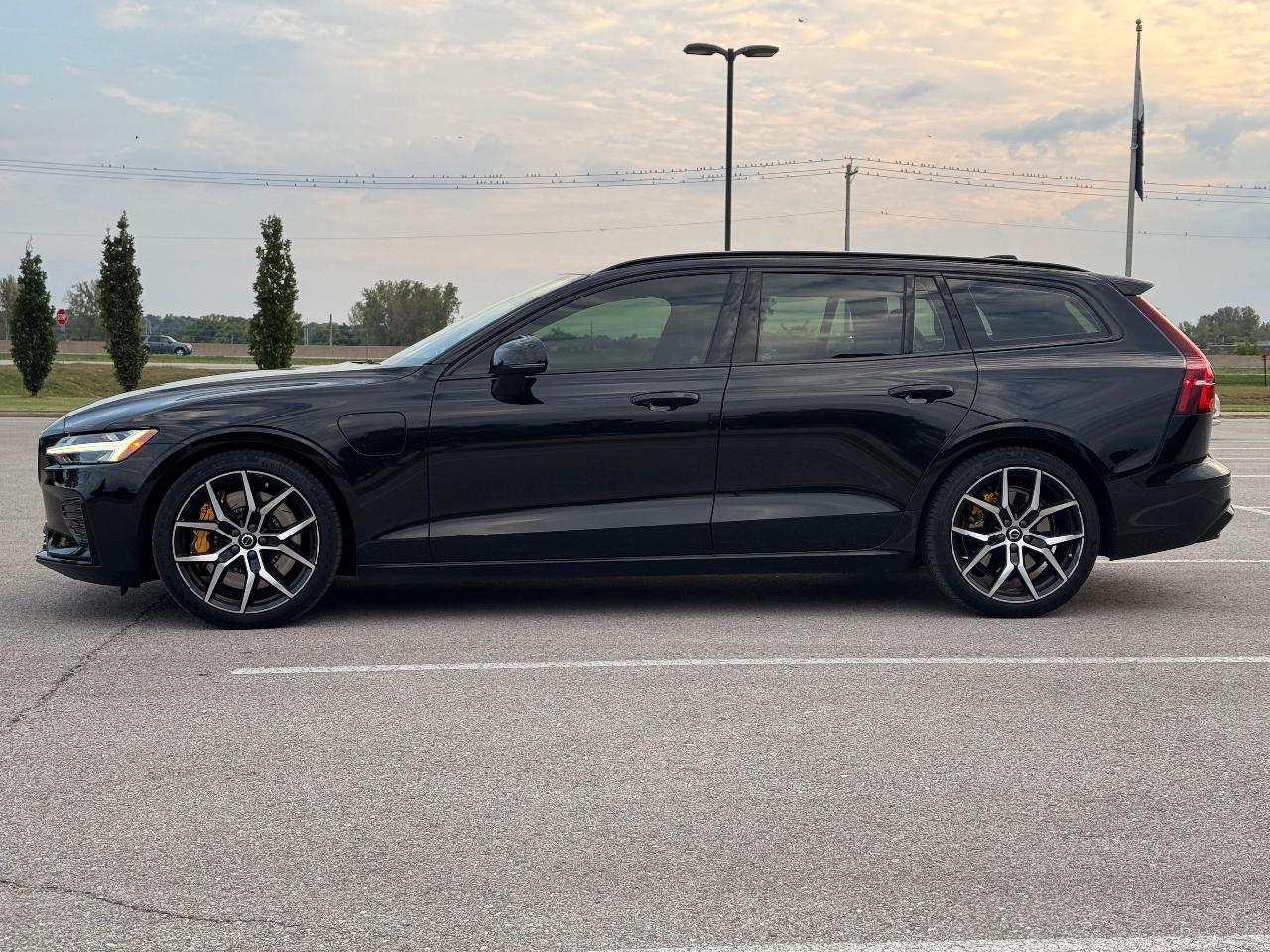 صورة 5 لـ 2024 Volvo V60 RECHARGE PLUG-IN HYBRID T8 POLESTAR ENGINEERED