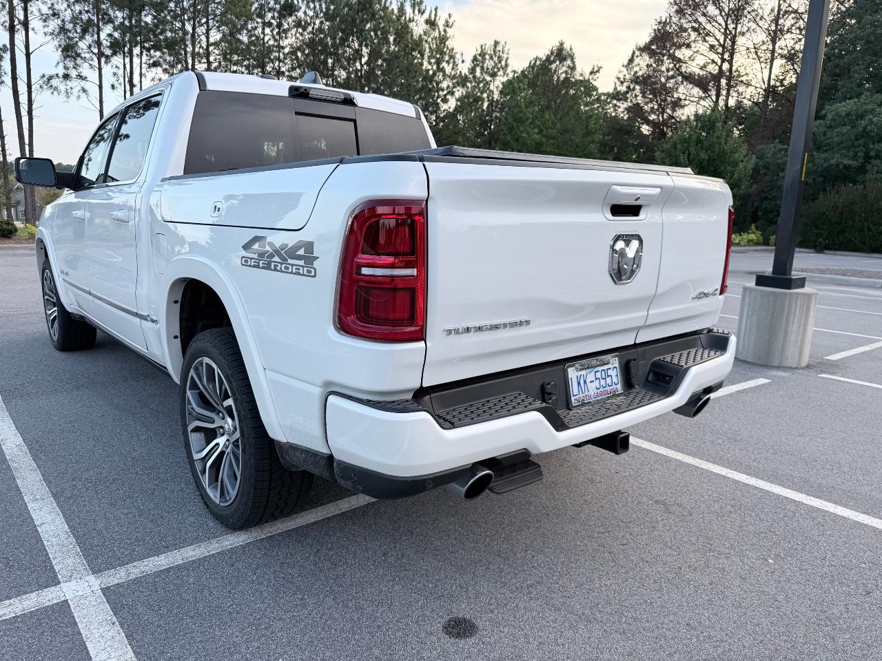 2025 RAM 1500 TUNGSTEN — фото 2