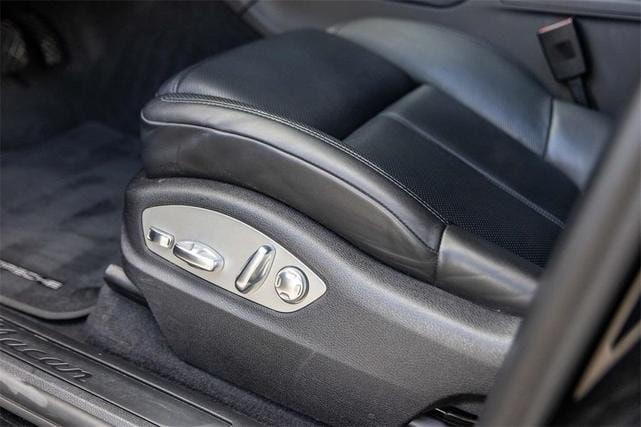 صورة 8 لـ 2021 Porsche MACAN