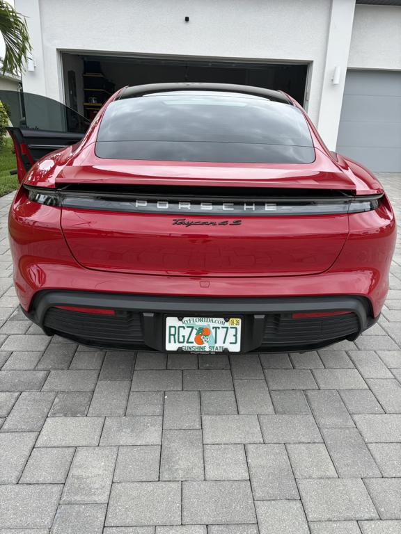 صورة مصغرة 9 لـ 2020 Porsche TAYCAN TAYCAN 4S