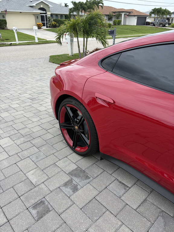 صورة مصغرة 3 لـ 2020 Porsche TAYCAN TAYCAN 4S