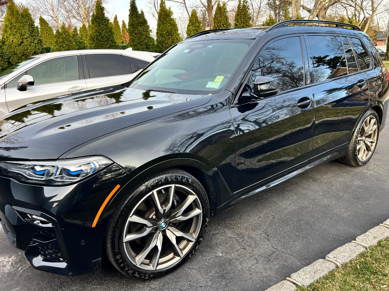 صورة 5 لـ 2021 BMW X7 M50I
