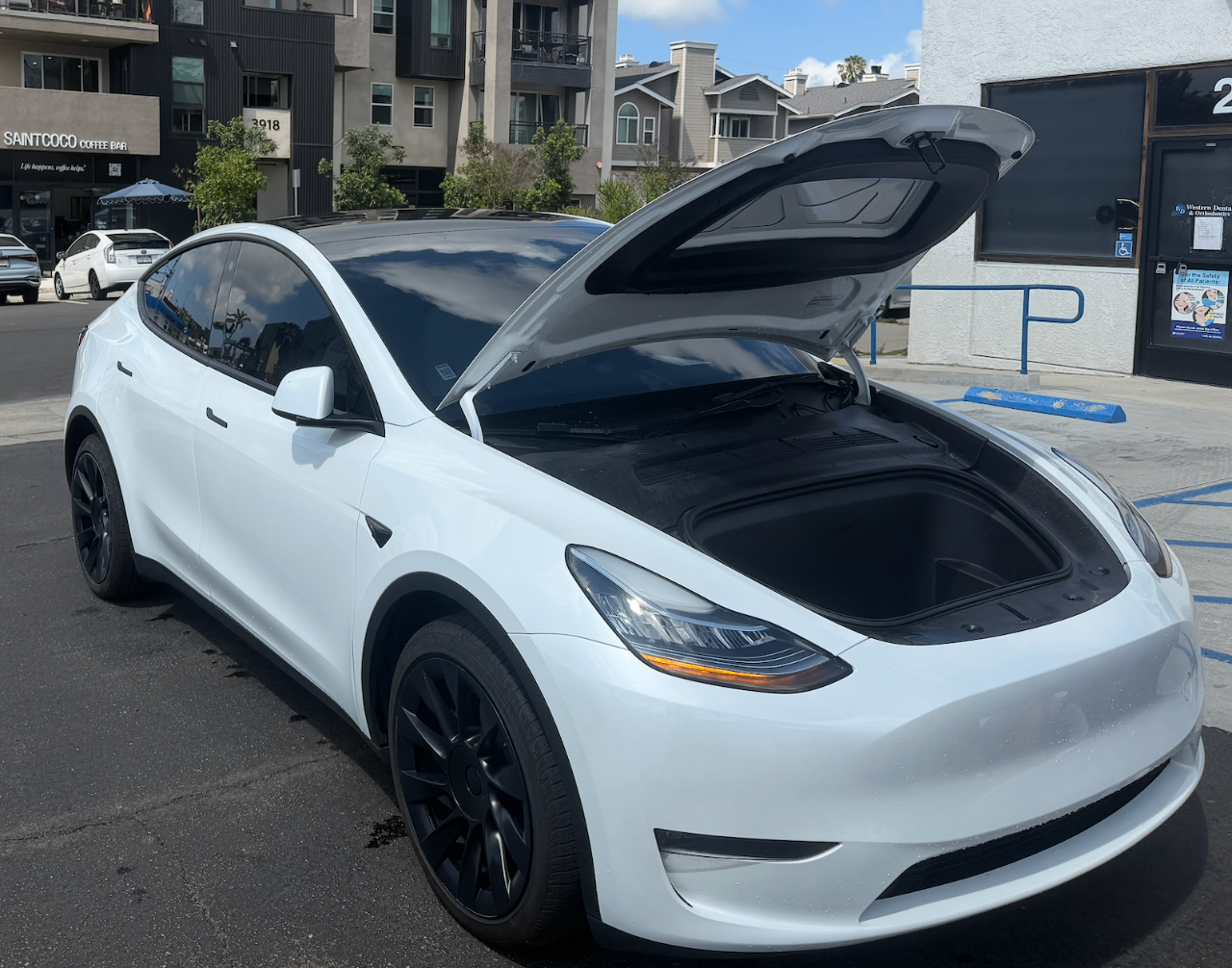 TESLA MODEL Y LONG RANGE - 4