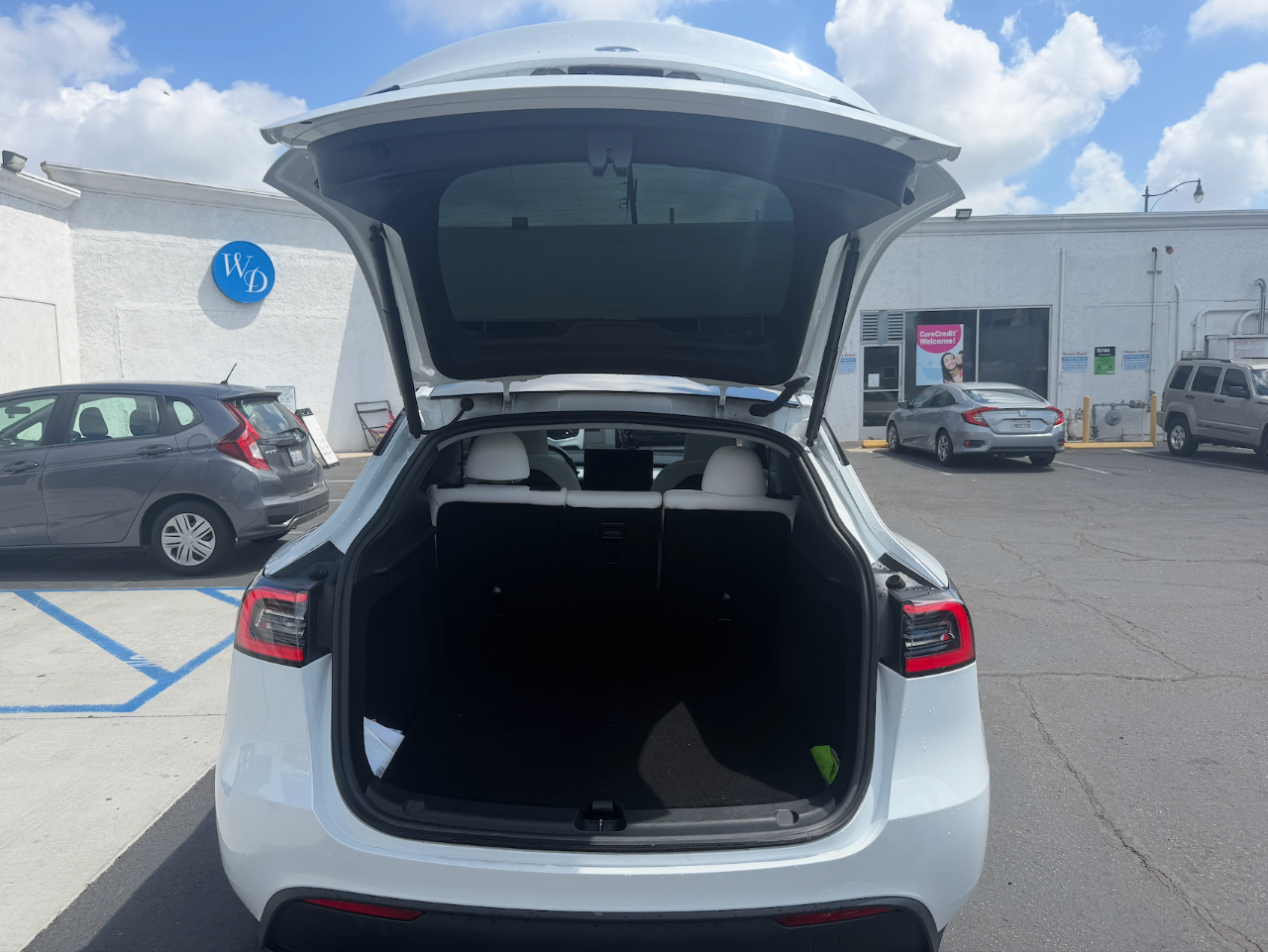TESLA MODEL Y LONG RANGE - 5