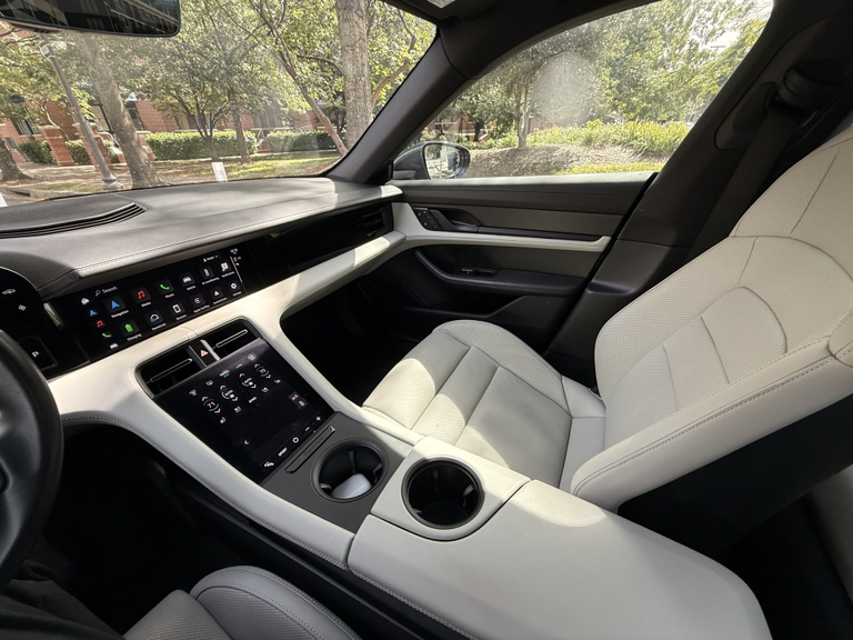 صورة 6 لـ 2022 Porsche TAYCAN TAYCAN 4S