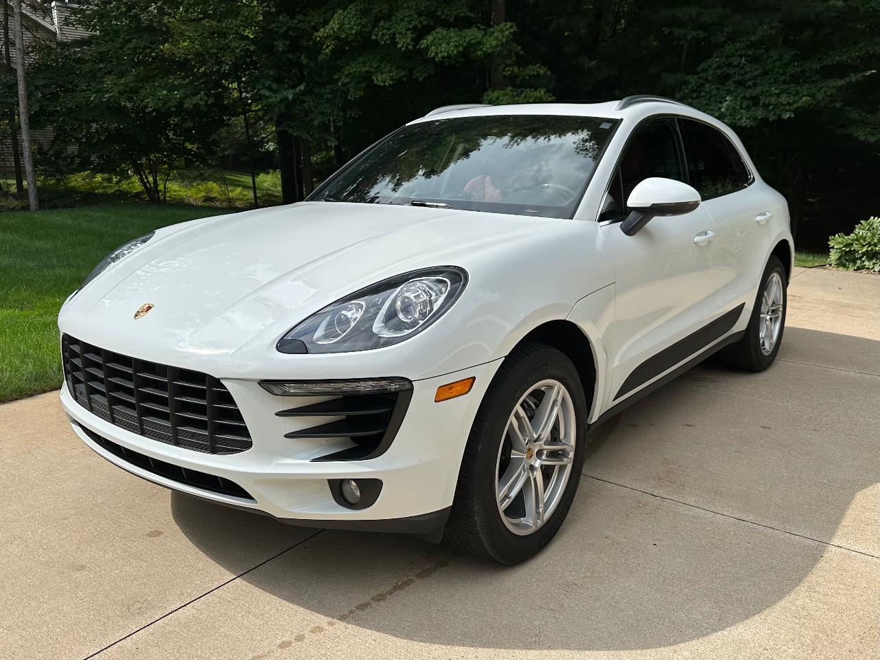 Porsche Macan main image