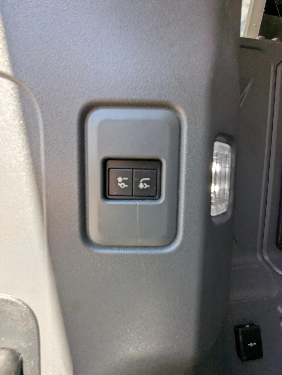 2021 LAND Rover DEFENDER S 缩略图 21