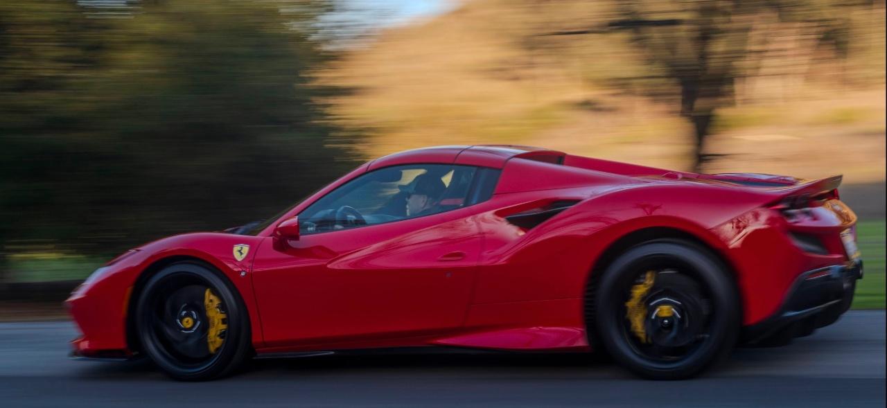 صورة 9 لـ 2023 Ferrari F8 SPIDER BASE