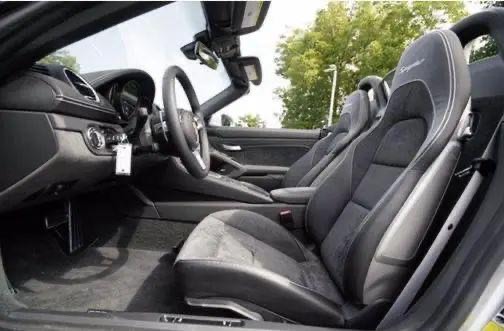 2022 Porsche 718 SPYDER 缩略图 11