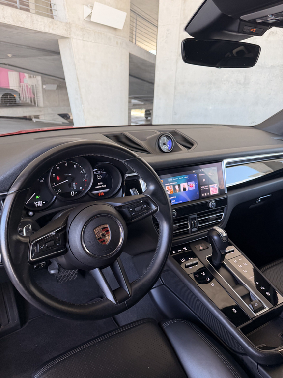 2023 Porsche MACAN — миниатюра 11